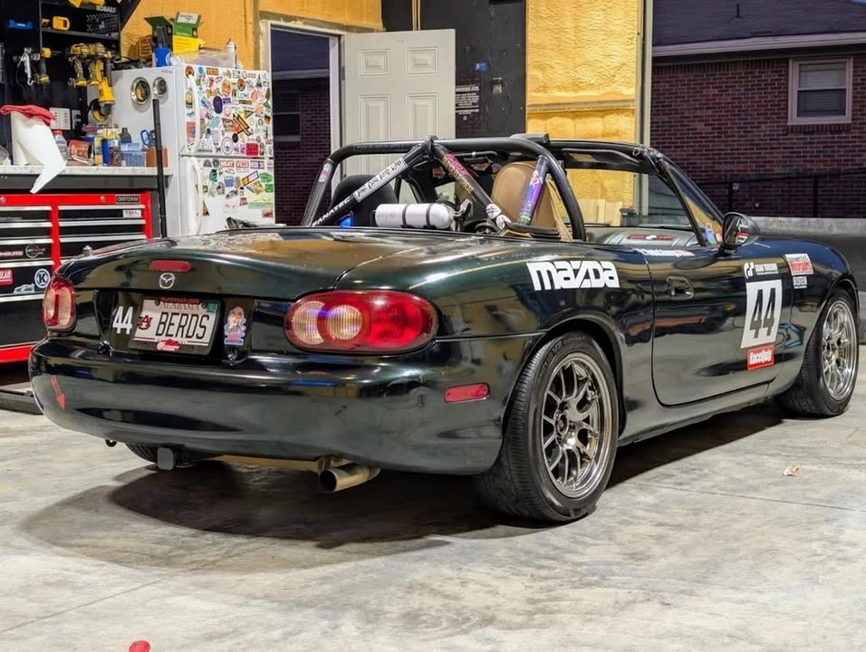 2001 Mazda NB MX-5 Miata - Image 4 of 7