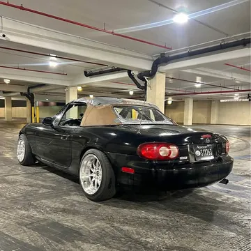 2001 Mazda MX-5 LS Convertible 2D