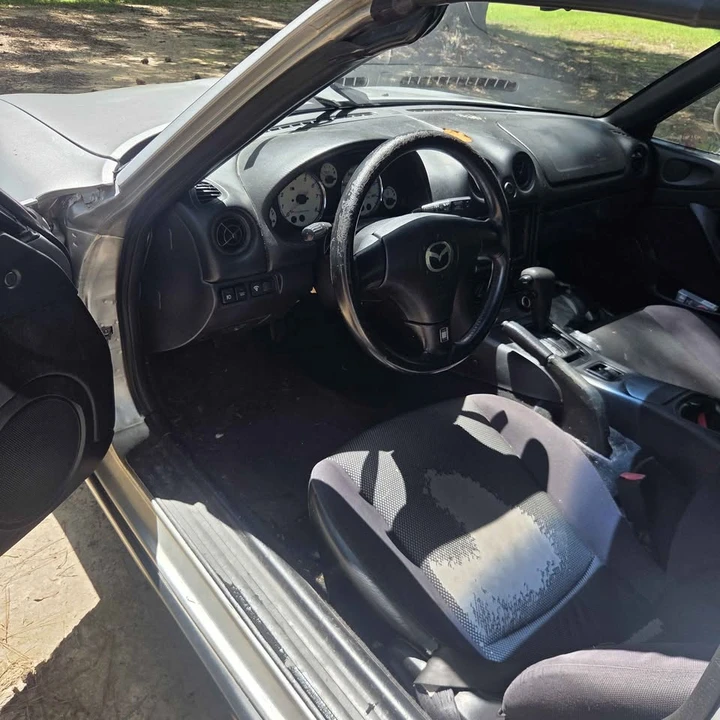 2001 Mazda NB MX-5 Miata - Image 6 of 7