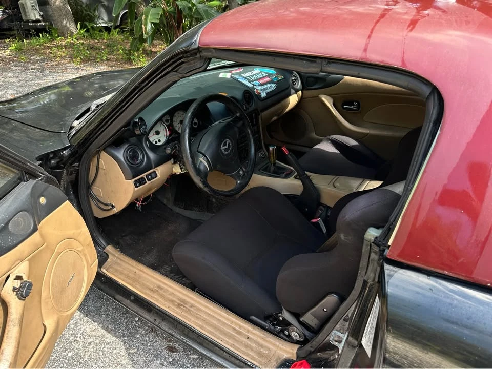 2001 Mazda NB MX-5 Miata - Image 5 of 9
