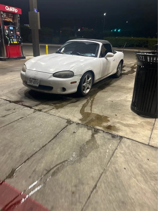2001 Mazda NB MX-5 Miata - Image 2 of 6