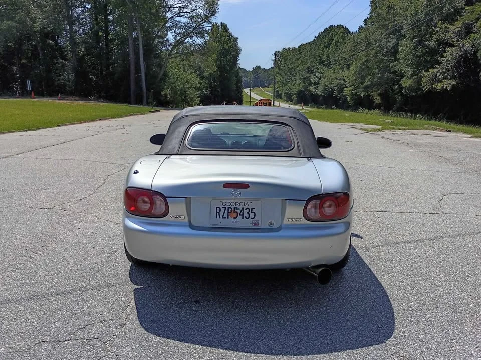 2001 Mazda NB MX-5 Miata - Image 4 of 12