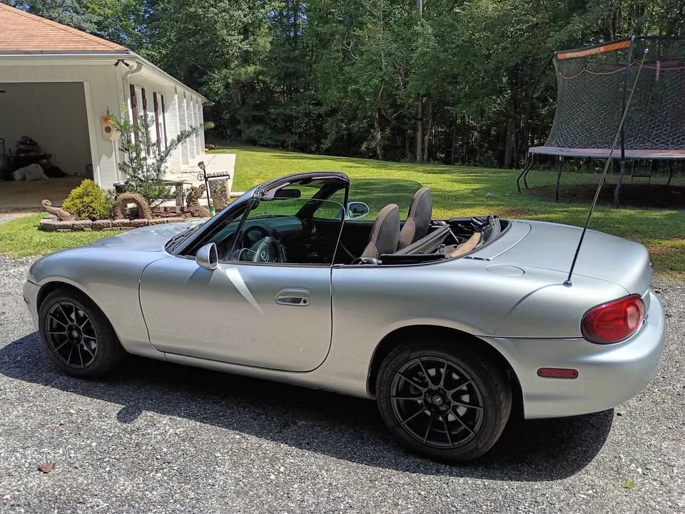 2001 Mazda NB MX-5 Miata - Image 5 of 12