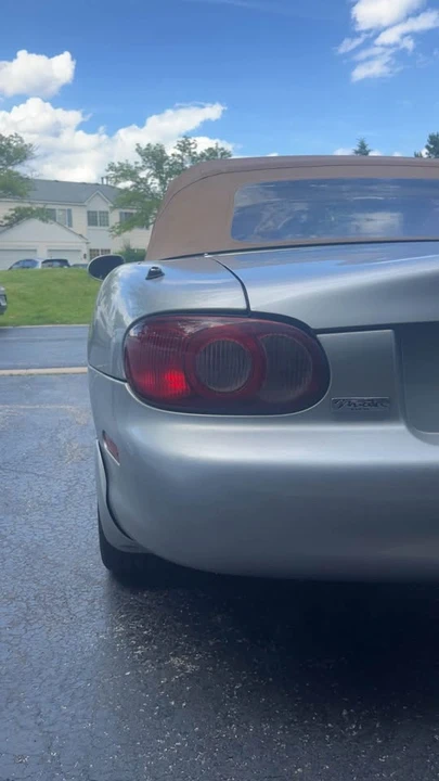 2001 Mazda NB MX-5 Miata - Image 2 of 3