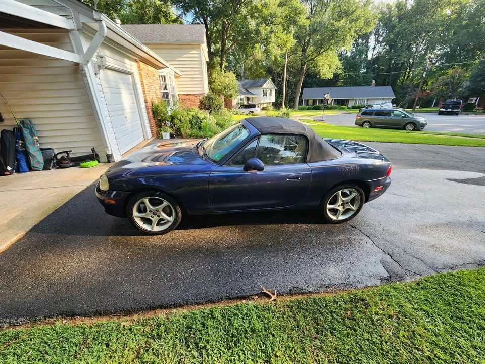 2001 Mazda NB MX-5 Miata - Image 4 of 20