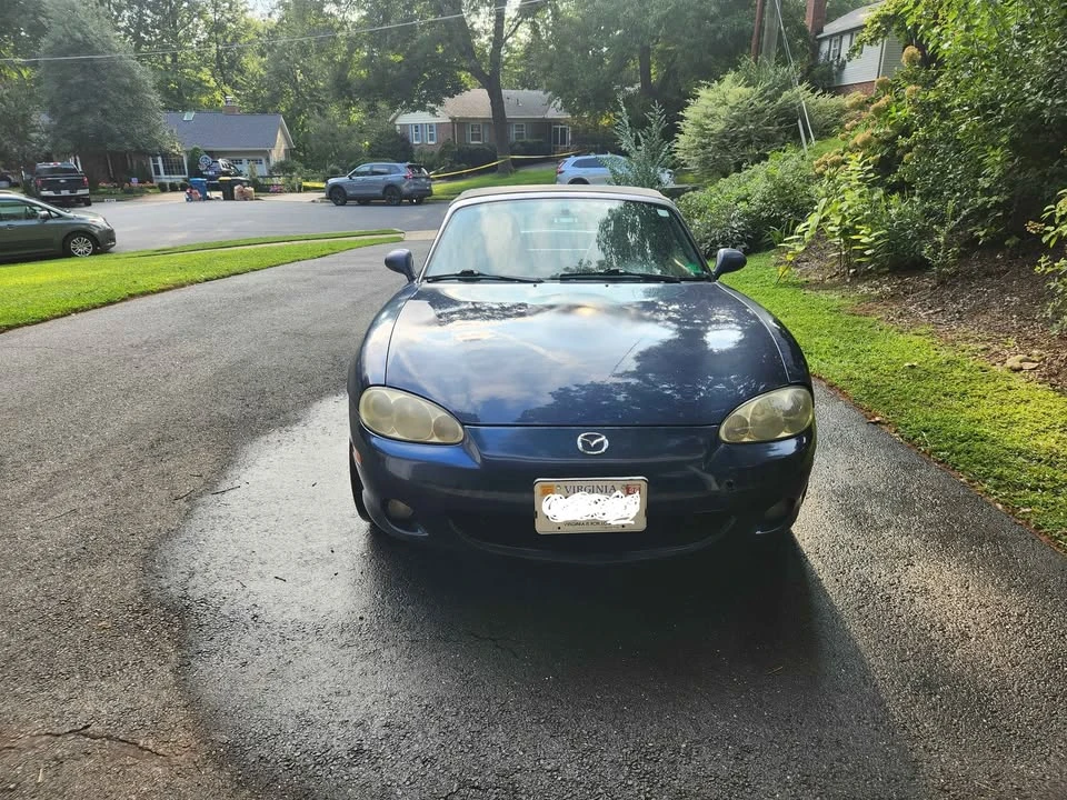 2001 Mazda NB MX-5 Miata - Image 2 of 20