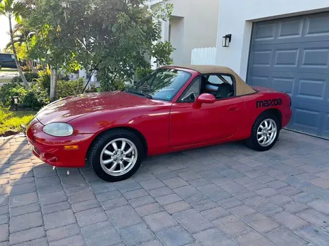 2001 Mazda MX-5 LS Convertible 2D