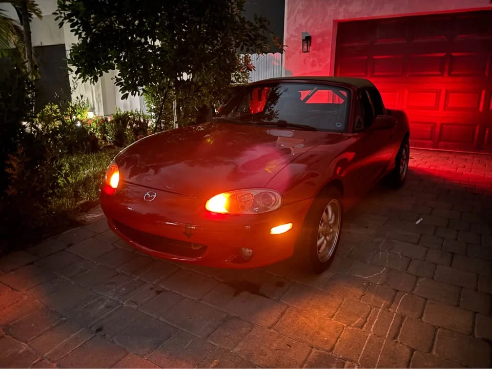2001 Mazda NB MX-5 Miata - Image 3 of 5