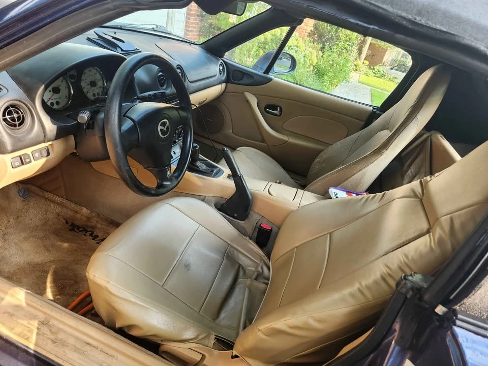 2001 Mazda NB MX-5 Miata - Image 17 of 20