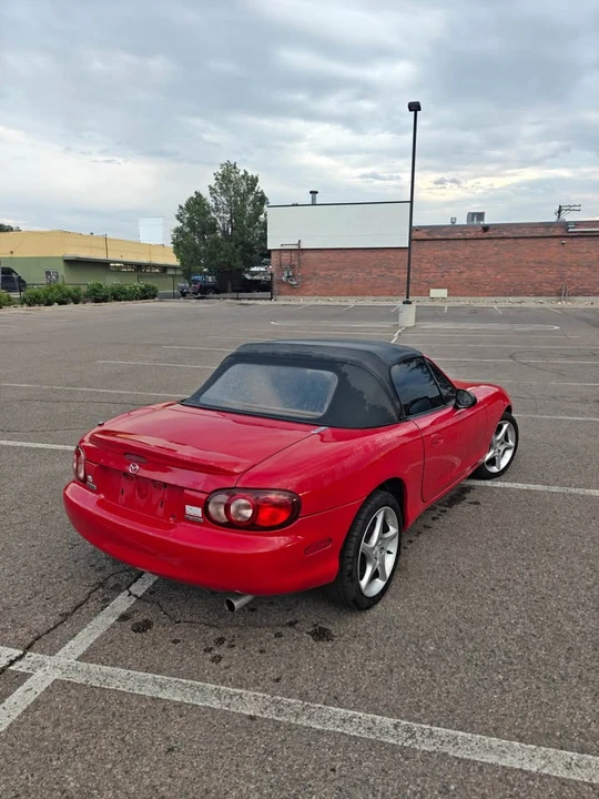 2001 Mazda NB MX-5 Miata - Image 3 of 15