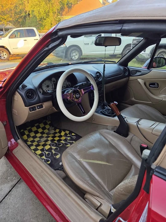 2001 Mazda NB MX-5 Miata - Image 11 of 13