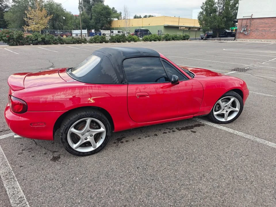 2001 Mazda NB MX-5 Miata - Image 12 of 15