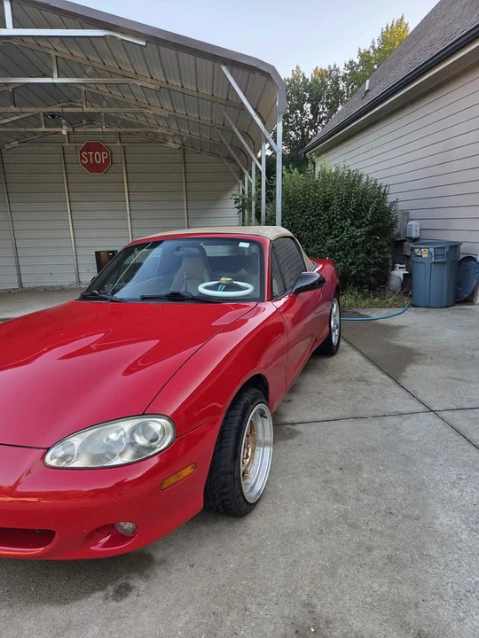 2001 Mazda NB MX-5 Miata - Image 5 of 13