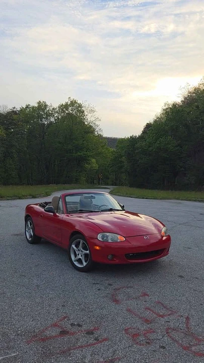 2001 Mazda NB MX-5 Miata - Image 2 of 13