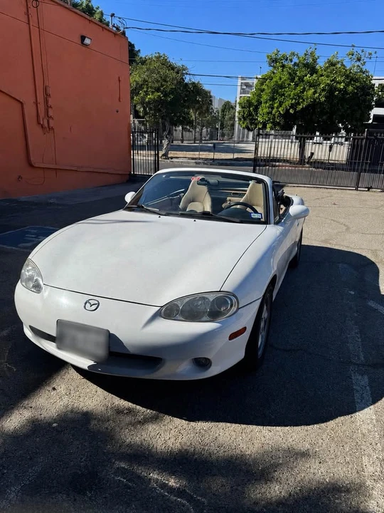 2001 Mazda NB MX-5 Miata - Image 3 of 16