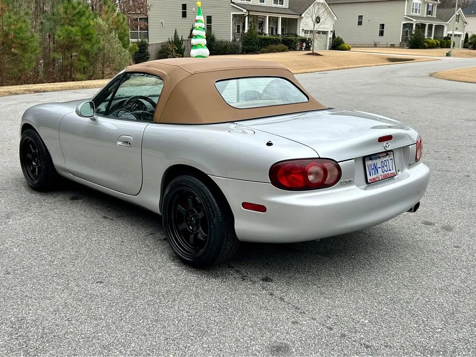2001 Mazda NB MX-5 Miata - Image 12 of 13