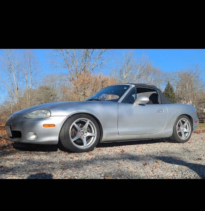 2001 Mazda NB MX-5 Miata - Image 2 of 4