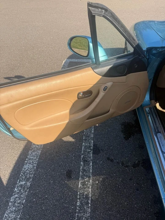 2001 Mazda NB MX-5 Miata - Image 9 of 16