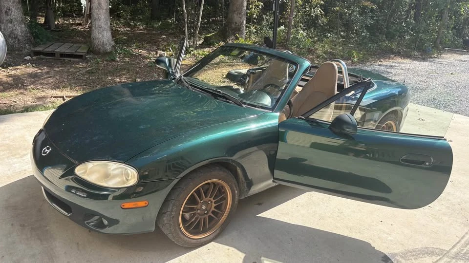 2001 Mazda NB MX-5 Miata - Image 2 of 10