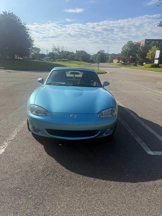 2001 Mazda NB MX-5 Miata - Image 2 of 16