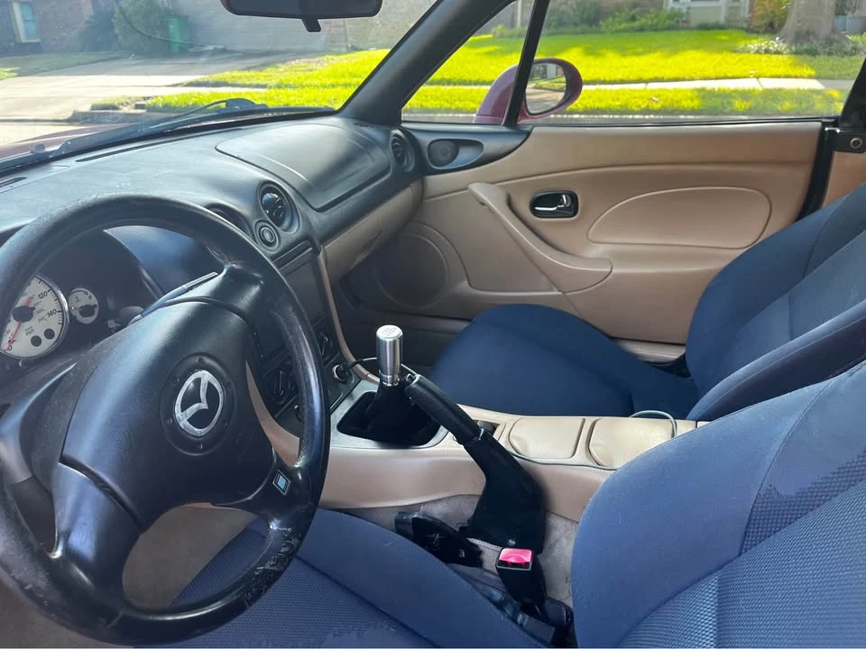 2001 Mazda NB MX-5 Miata - Image 2 of 4