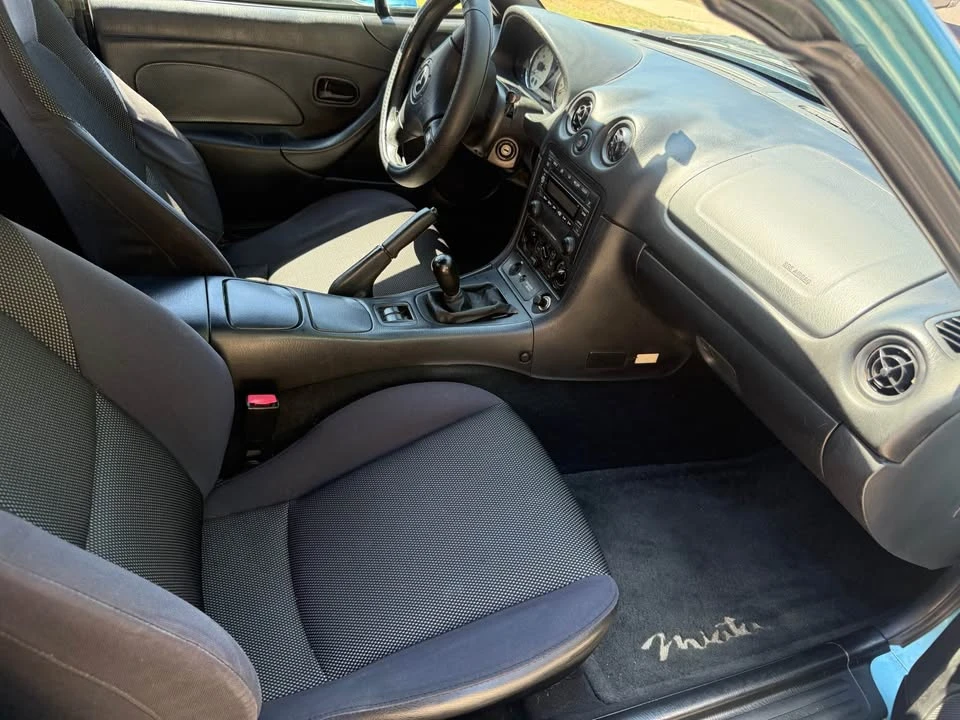 2001 Mazda NB MX-5 Miata - Image 11 of 20