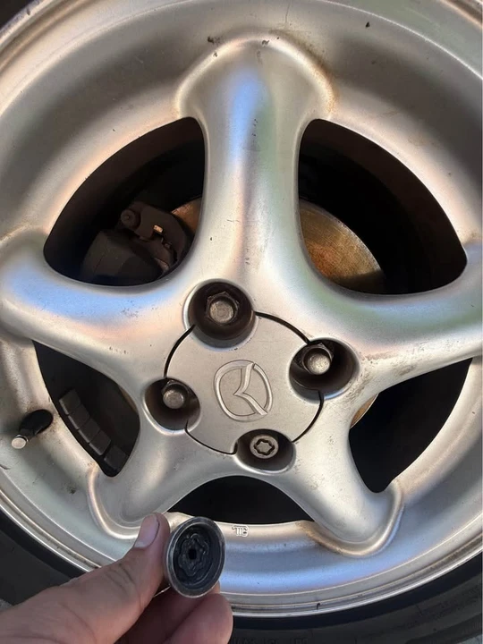 2001 Mazda NB MX-5 Miata - Image 12 of 20