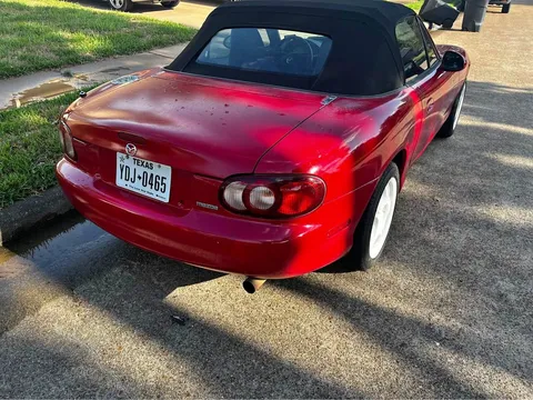 2001 Mazda MX-5 LS Convertible 2D