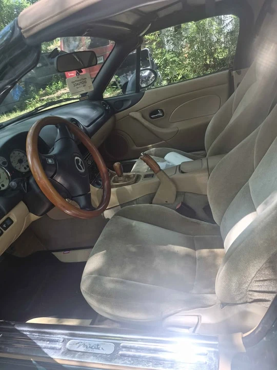 2001 Mazda NB MX-5 Miata - Image 3 of 4
