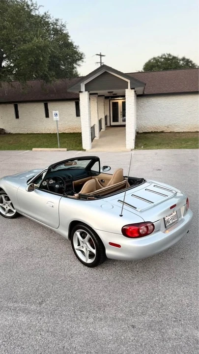 2001 Mazda NB MX-5 Miata - Image 10 of 12