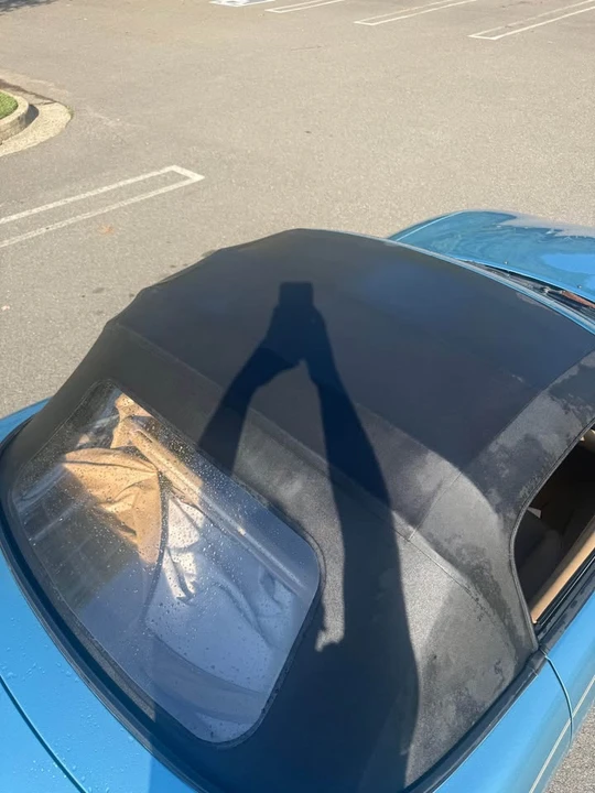 2001 Mazda NB MX-5 Miata - Image 14 of 15