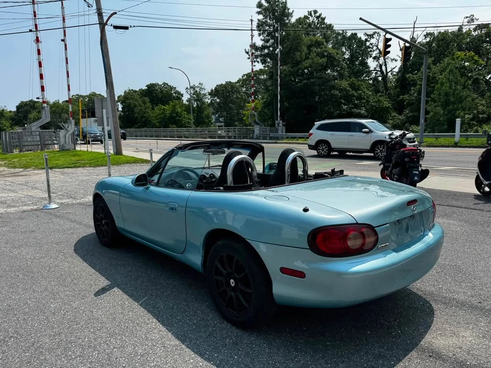 2001 Mazda NB MX-5 Miata - Image 10 of 19