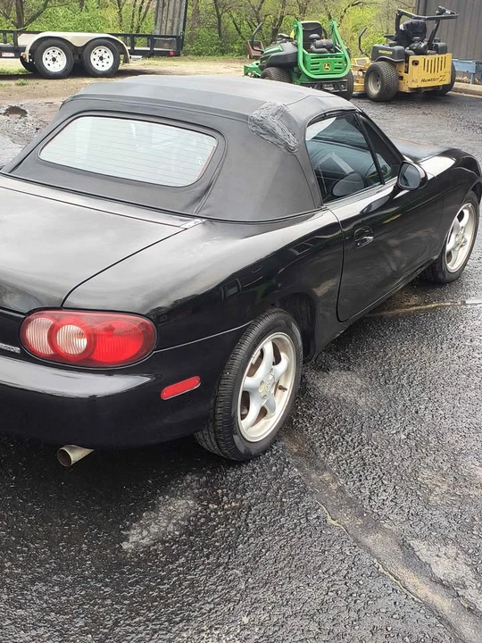 2001 Mazda NB MX-5 Miata - Image 7 of 10