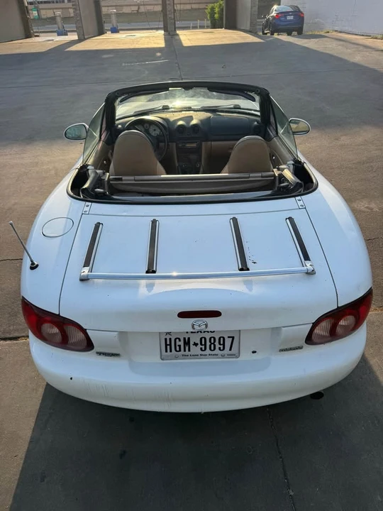 2001 Mazda NB MX-5 Miata - Image 5 of 9