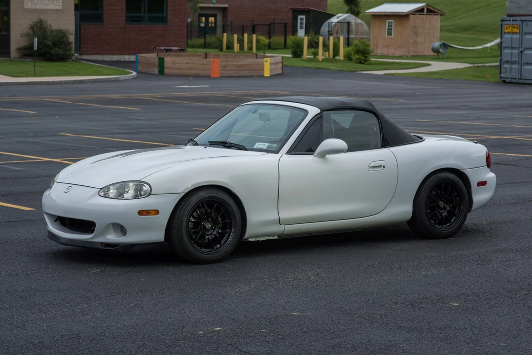 2001 Mazda NB MX-5 Miata - Image 15 of 31