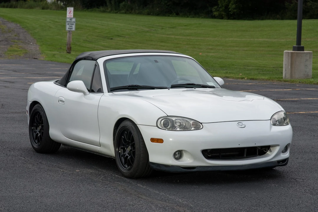 2001 Mazda NB MX-5 Miata - Image 24 of 31