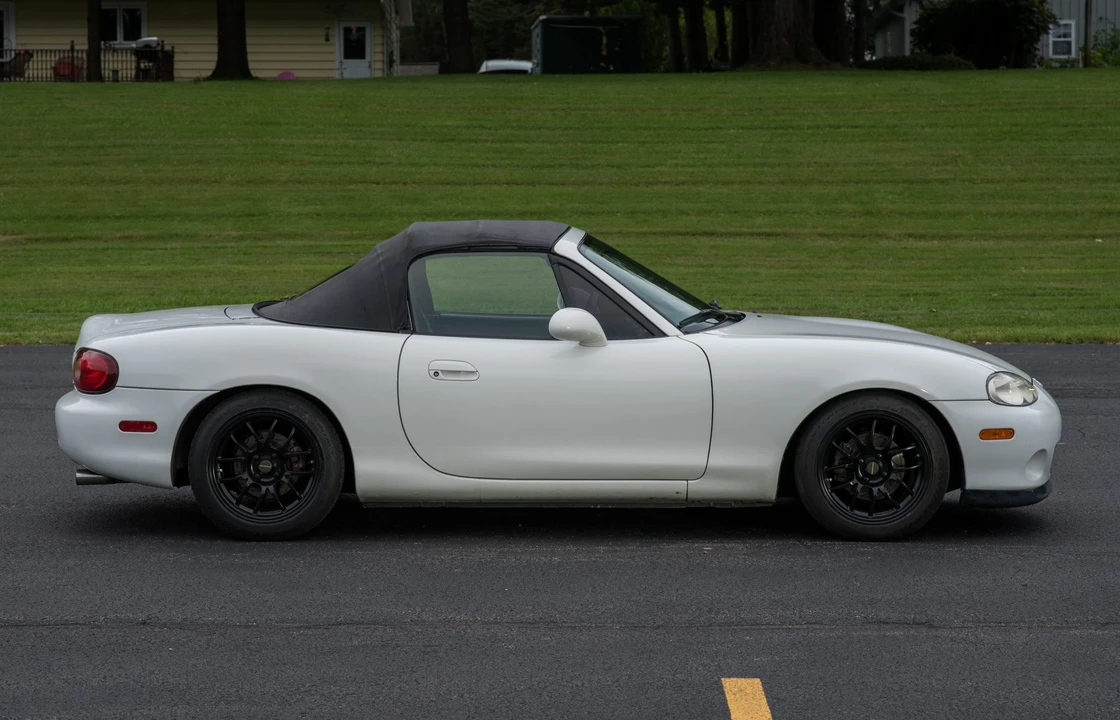 2001 Mazda NB MX-5 Miata - Image 22 of 31