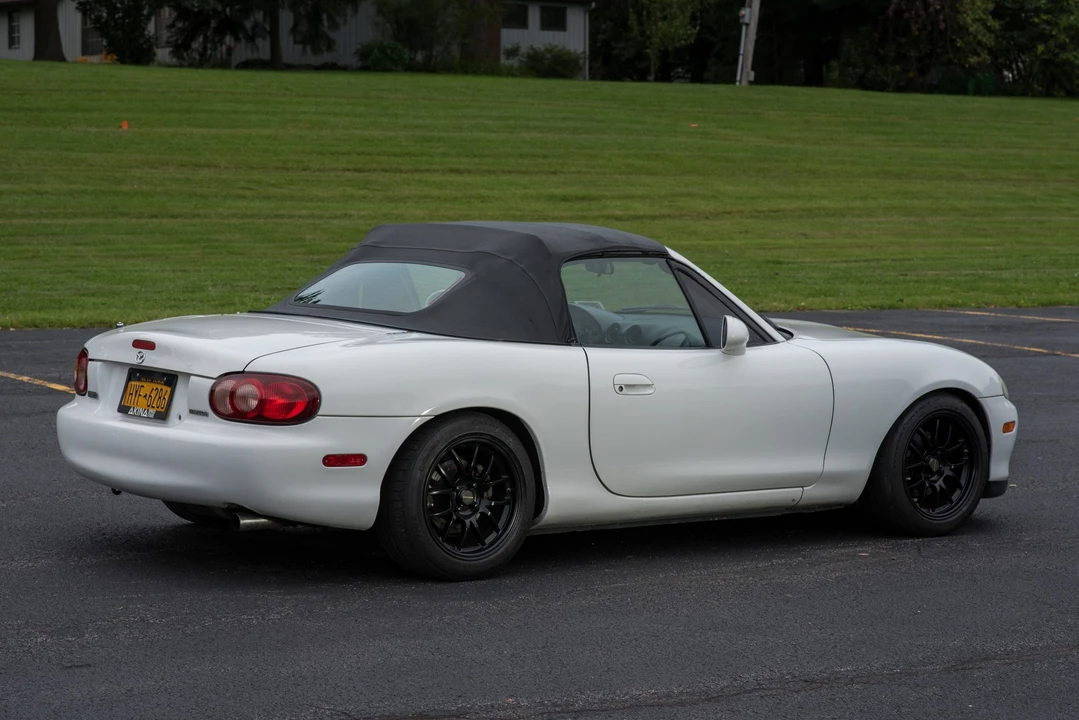 2001 Mazda NB MX-5 Miata - Image 21 of 31