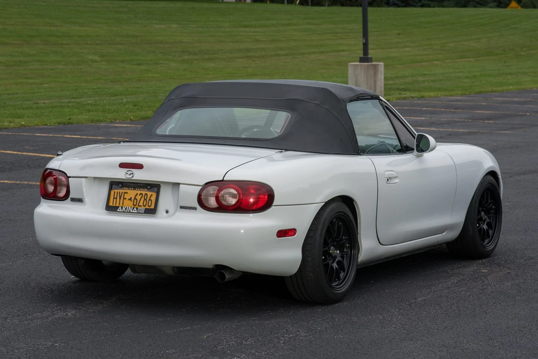 2001 Mazda NB MX-5 Miata - Image 20 of 31