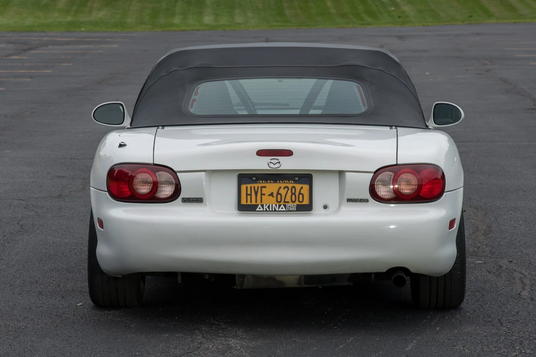 2001 Mazda NB MX-5 Miata - Image 19 of 31