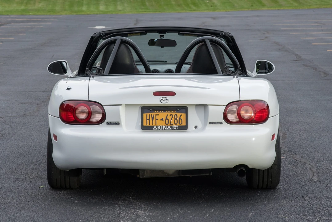 2001 Mazda NB MX-5 Miata - Image 6 of 31