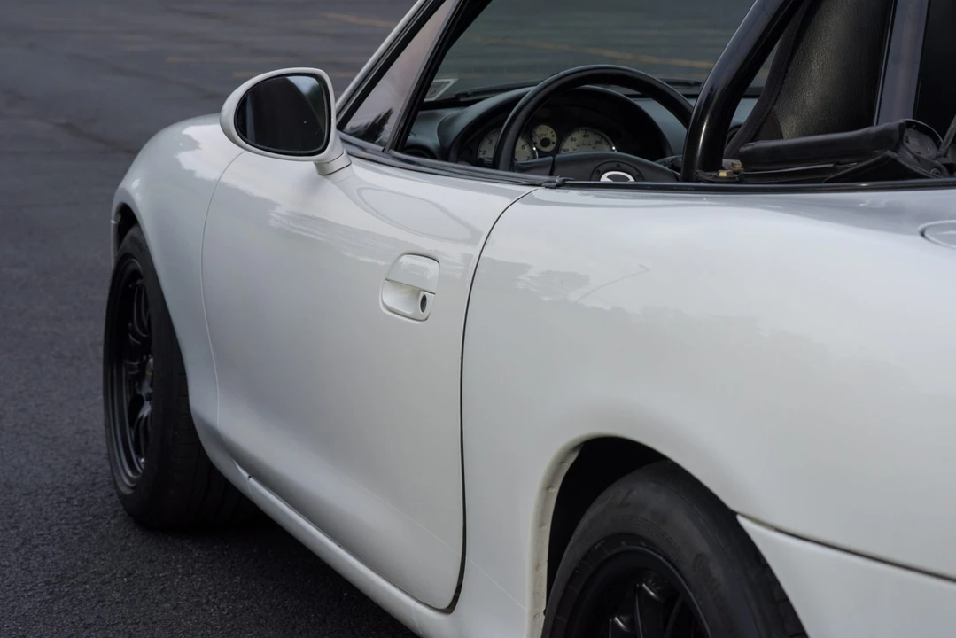 2001 Mazda NB MX-5 Miata - Image 29 of 31