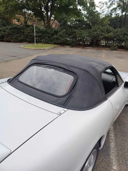 2001 Mazda NB MX-5 Miata - Image 9 of 16