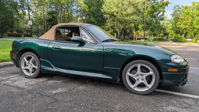 2001 Mazda MX-5 Miata LS