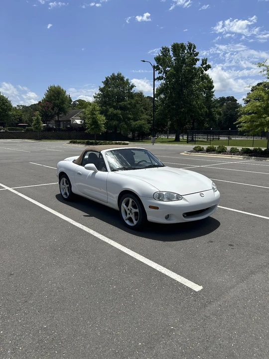 2001 Mazda NB MX-5 Miata - Image 7 of 24