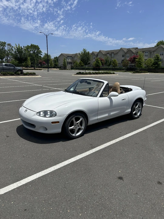 2001 Mazda NB MX-5 Miata - Image 16 of 24