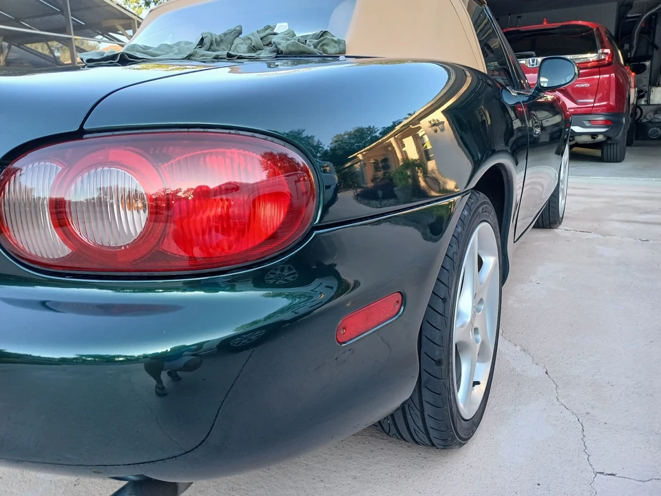 2001 Mazda NB MX-5 Miata - Image 15 of 21
