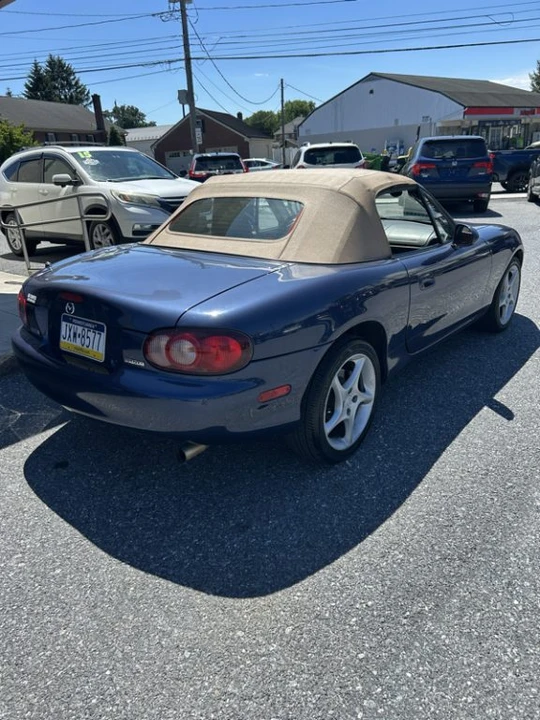2001 Mazda NB MX-5 Miata - Image 5 of 31