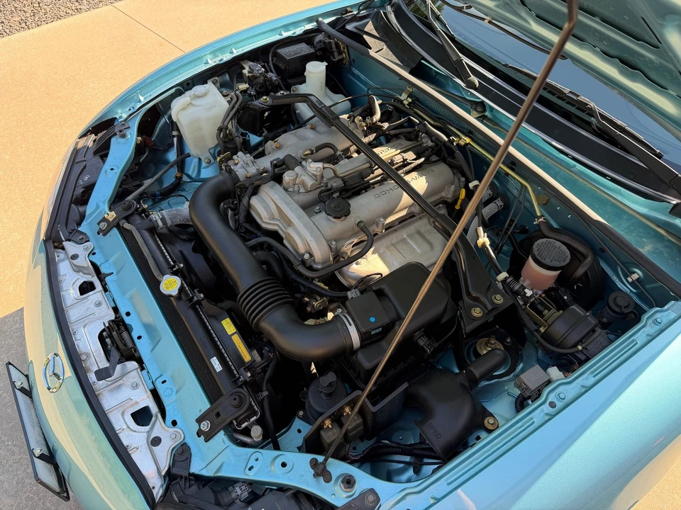 2001 Mazda NB MX-5 Miata - Image 18 of 31