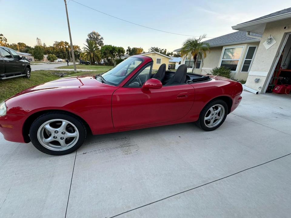 2001 Mazda NB MX-5 Miata - Image 7 of 31